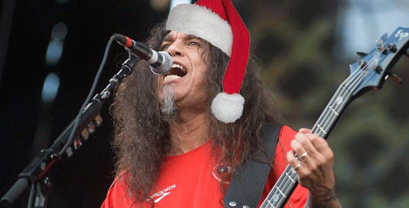 «Уродливый рождественский свитер» от Slayer